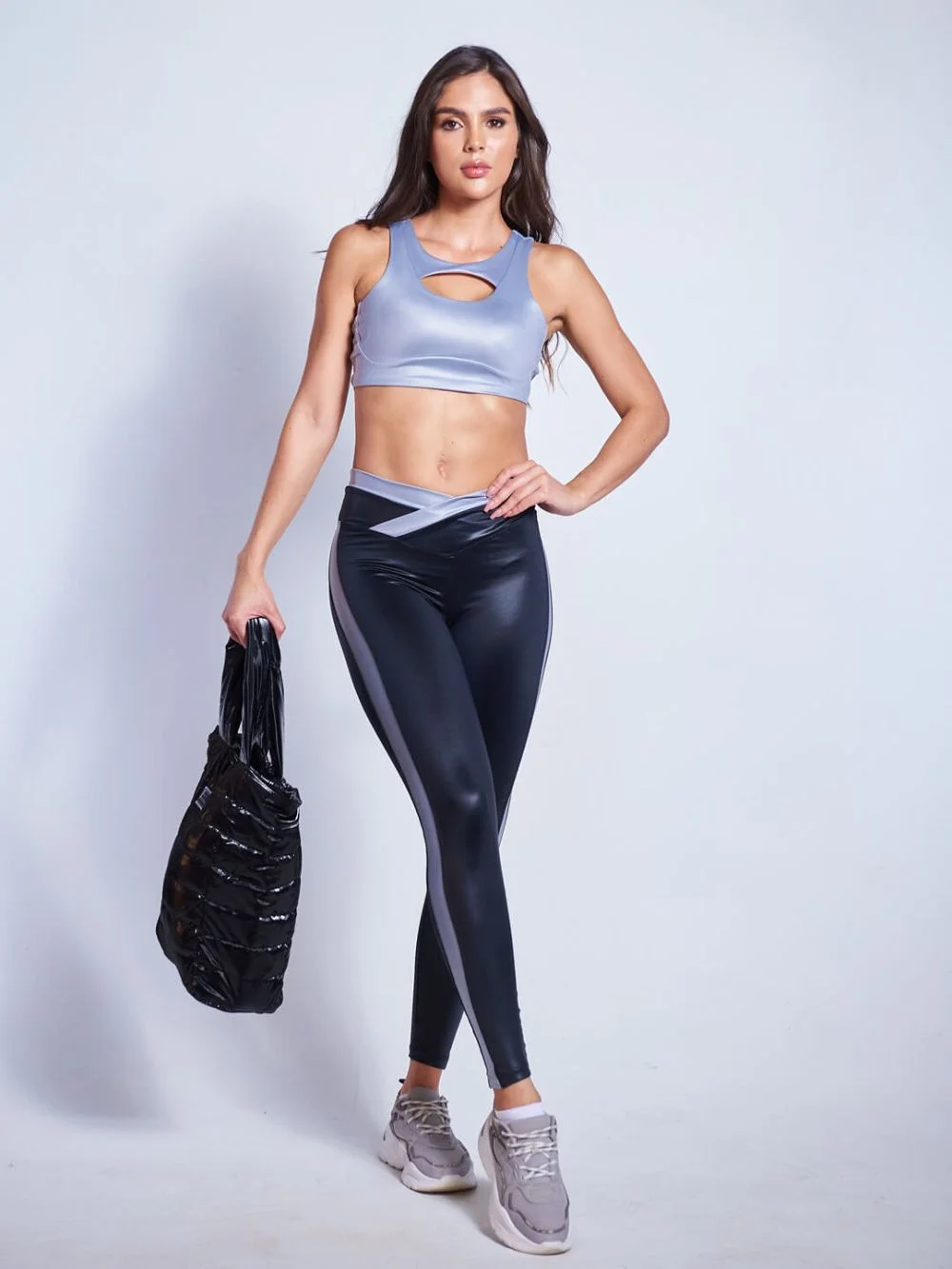 GRIS PLATA